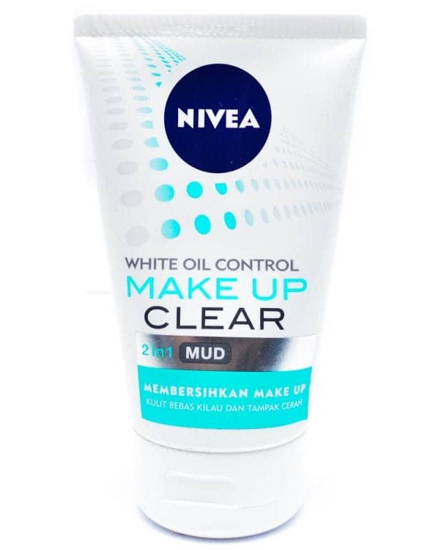 Nivea Make Up Clear White Oil Control 2 in 1 Foam
