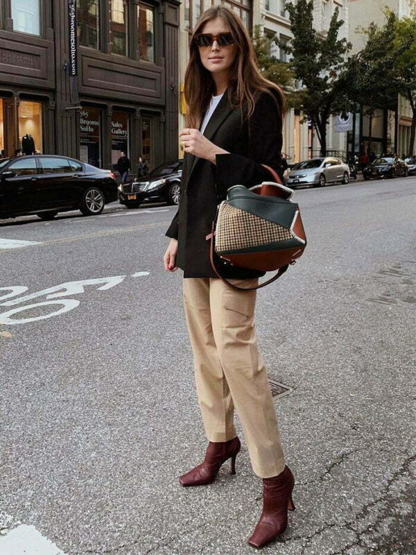 Sepatu wanita kekinian Square-toe boots