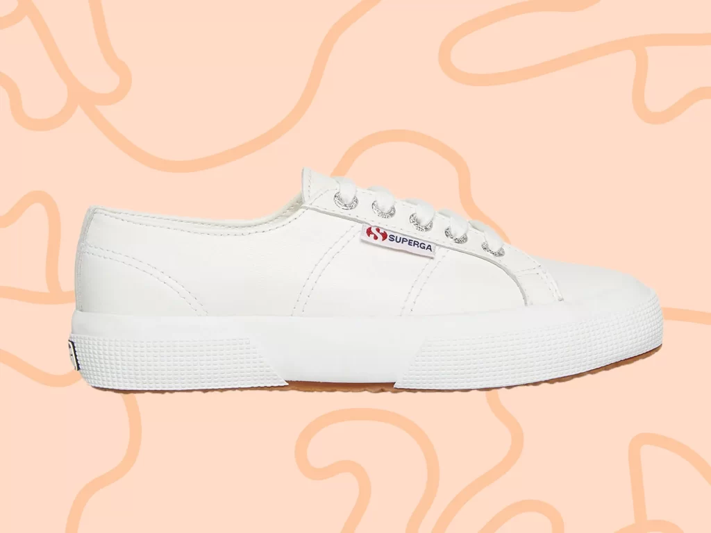 White Sneaker cocok untuk wanita
